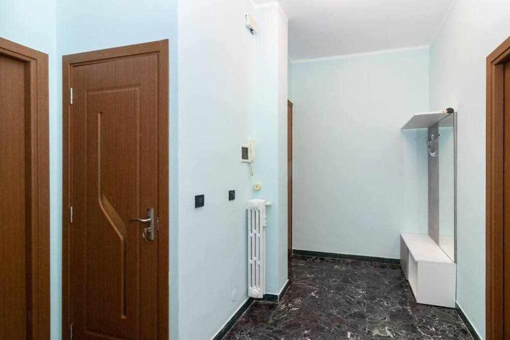 Appartamento A Pochi Passi Dalla Stazione Comodo A Coppie E Famiglie, Casa Ferrucci Колленьо Екстер'єр фото