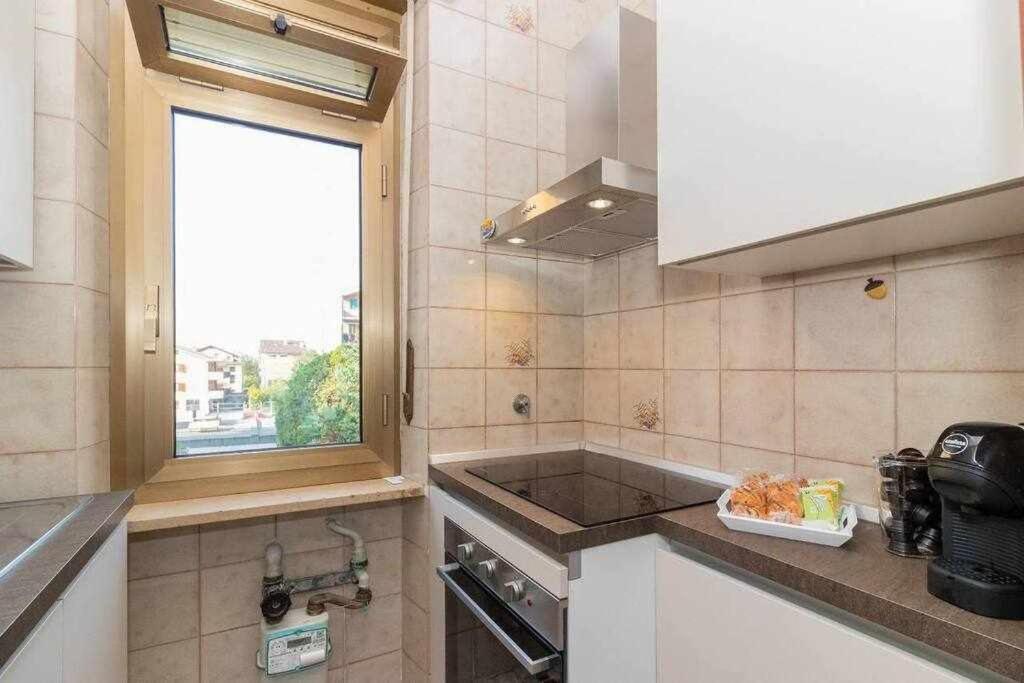 Appartamento A Pochi Passi Dalla Stazione Comodo A Coppie E Famiglie, Casa Ferrucci Колленьо Екстер'єр фото